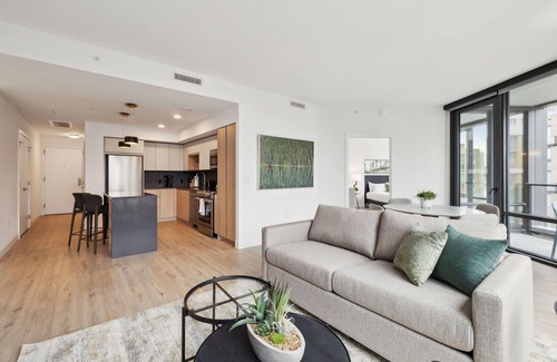 Buzzard Point Apartment | Placemakr Buzzard Point