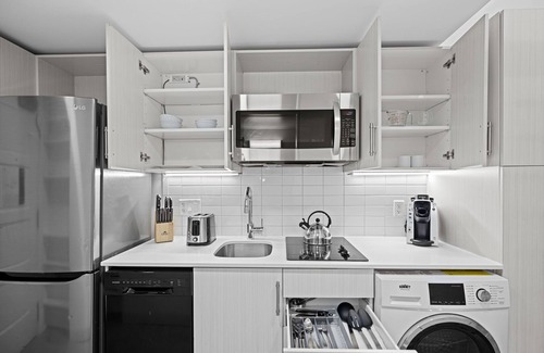 Dupont Circle Apartment | Placemakr Dupont Circle