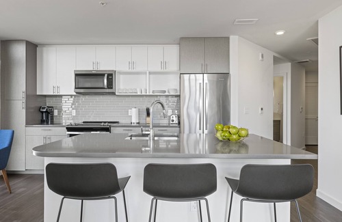 Bluemont Apartment | Placemakr Marymount Ballston