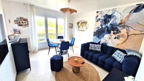 Perros-Guirec Apartment | Plage à pied, avec parking et balcon