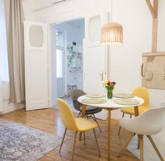 Lagymanyos Apartment | Plan A