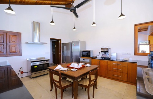 Malimbada Villa | Plantation Bungalow, A Division Makuludola Estate (Cinnamon & Rubber Plantation)