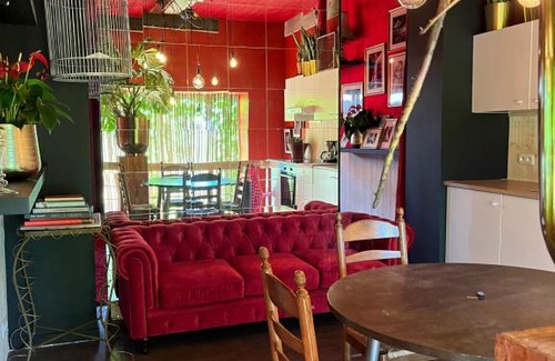 Poelkapelle Apartment | Plantkot -Boekenkot -Kunstkot en love kot
