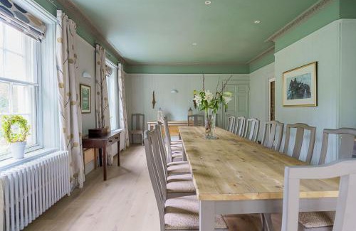 Efailnewydd House | Plas Efailnewydd