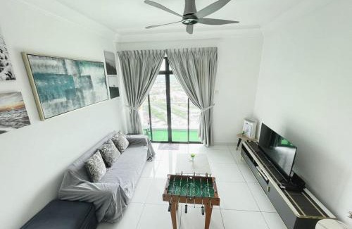 Taman Bukit Mewah Apartment | Platino up to 10 Pax, Few steps to paradigm and Escape JB