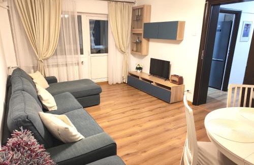 Sector 6 Apartment | Platinum Apartment - apartament cu 3 camere, 2 dormitoare, 2 bai, bucatarie complet utilata, 2 balcoane