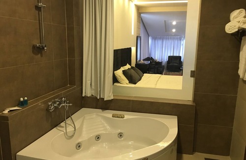 Tyre Hotel | Platinum Hotel