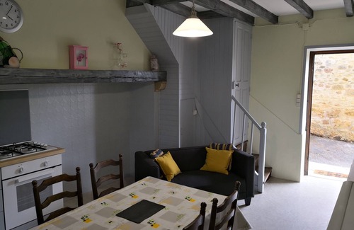 Saint-Crepin-et-Carlucet House | Pleasant cottage in the countryside 12 kms from Sarlat