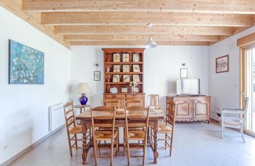 Challerange House | Pleasant Cottage in Challerange