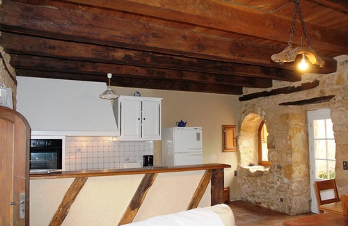 Beynac-et-Cazenac House | Pleasant house, quiet, with large pool to share, beautiful surroundings