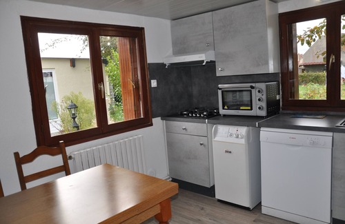 Dieppe House | Pleasant house, enclosed flower garden, near the port, the center and the beaches