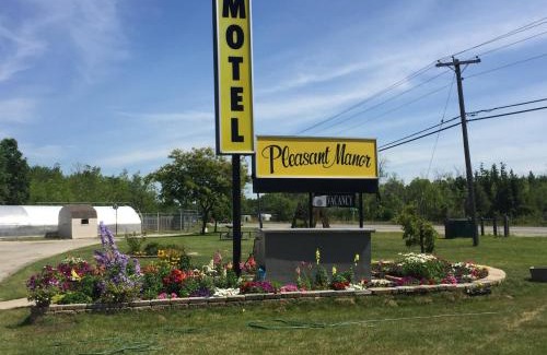 Collingwood Hotel | Pleasant Manor Motel