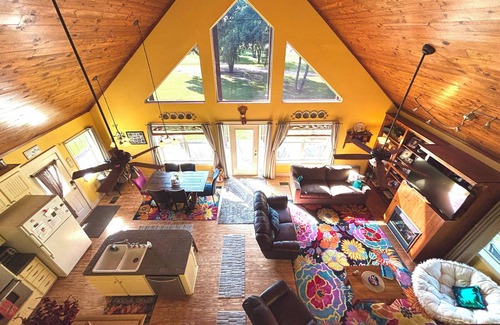 Canton House | PLEASANT PLACE GETAWAY n2 BEDROOM/LOFT with stairs/2 BATHROOM