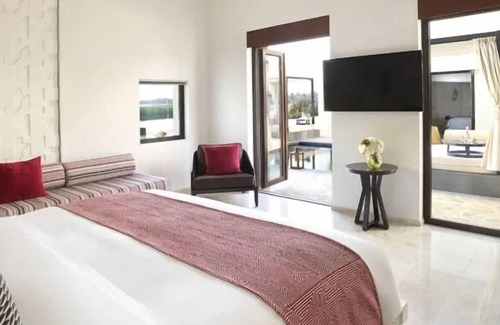 Salalah Hotel | Pleasant Stay! TWO 2BR Luxury Villas w/Private Pool! Spa Center, Seafront Hotel