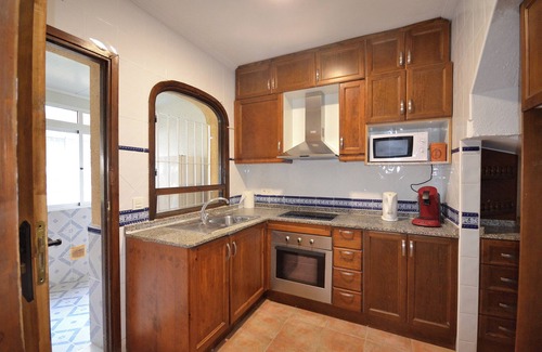 Mutxamel House | Pleasant townhouse with swimming pool, hydro-massage showers