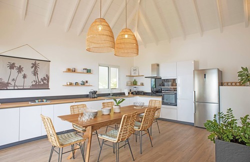 Public Villa | Please Inquire Before Booking – Luxury Villa