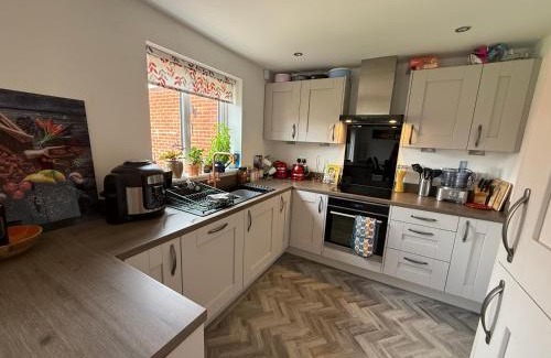 Coxhoe House | Plush, Peaceful, Air Conditioned Double Bedroom and Private Bathroom In Coxhoe, Durham