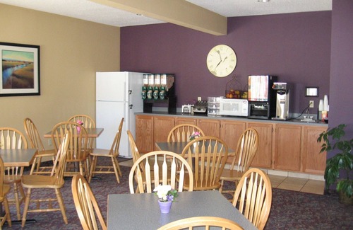 Pocahontas Hotel | Pocahontas Inn & Suites