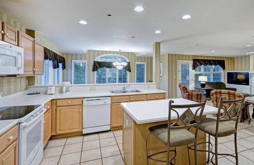 East Stroudsburg House | Pocono Mountain Villas by Exploria Resorts