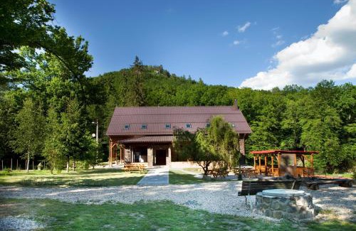 Brestek House | Pod Břesteckou skalou
