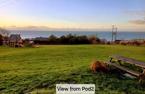 Llwyngwril House | POD2 Family Glamping with seaview & Wi-Fi