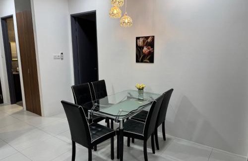 Taman Charming Apartment | Podium Home 3 for 7pax at AEON Shopping Mall Kuching