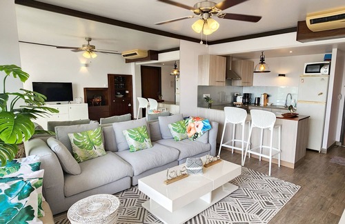 Arue Apartment | Poema's Beach Duplex by Tahiti Homes®. Magnificent apartment with sea view.