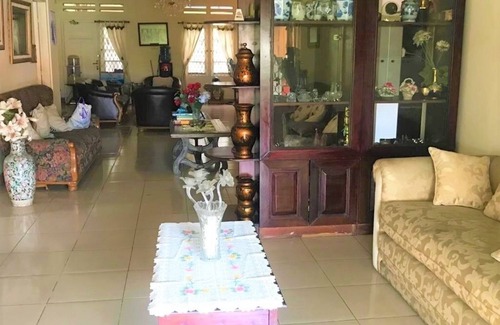Bogor Timur House | Poetri Guest House Syariah