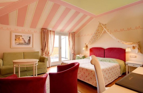 Saluzzo Hotel | Poggio Radicati Hotel De Charme