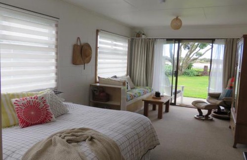 Ngunguru House | Pohutukawa Bach