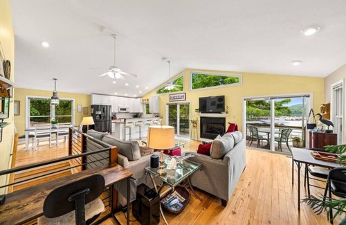 Rocky Top Cottage | Point 3 Paradise - Dbl Decker Dock, Firepit & More