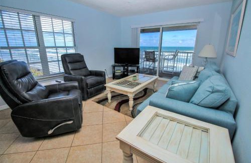 Point East House | Point East 301