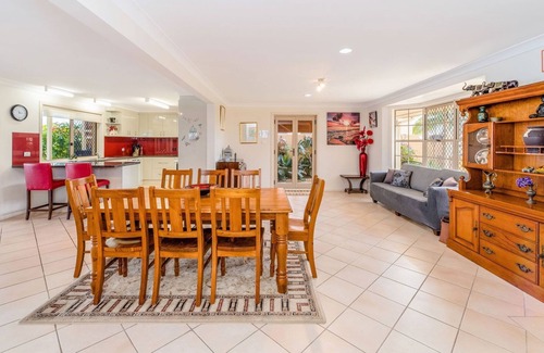 Yamba House | Point Paradiso | Glorious waterfront