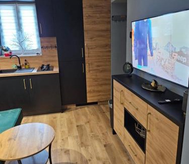 Mieroszow Apartment | Pokój Sewi 1