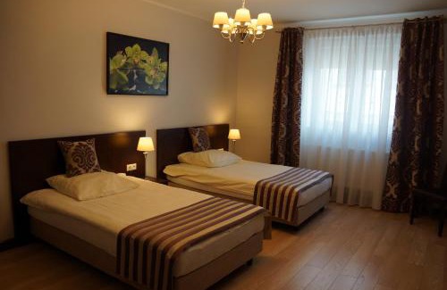 Plock Bed & Breakfast | Pokoje De Luxe Figaro