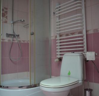 Kamieniec Zabkowicki House | Pokoje Gościnne Na Skraju Lasu