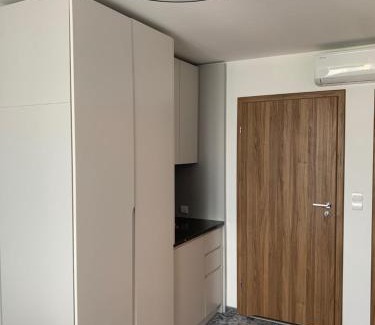 Ursynow Apartment | Pokoje gościnne IKAR - Metro i Parking
