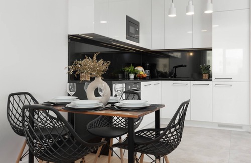 Wlochy Apartment | Pola Karolińskie 2B | Stylish Apartment | Parking