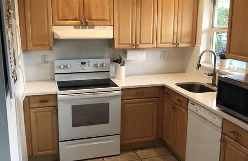 Harbor Village Condo | Pompano's best kept secret. Beautiful condo overlooking the intercoastal