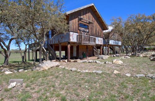 Bergheim House | Pond House Bungalow @ Bergheim Ranch