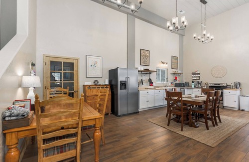 Bayfield House | Pond Property with Mountain Views minutes to Vallecito Lake walking distance to food and close to Durango (train/Mesa Verde and Million Dollar HWY)