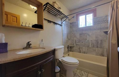 Stanardsville House | Pond View (Second bedroom at extra cost)