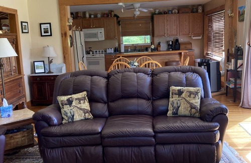 Spencer Cabin | PondView Mountain Country House/Cabin on 70 acres with 5 Ponds