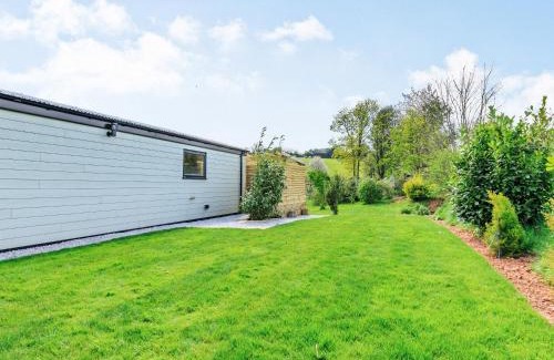 Bradninch House | Ponsford Ponds - Goosedown Lodge