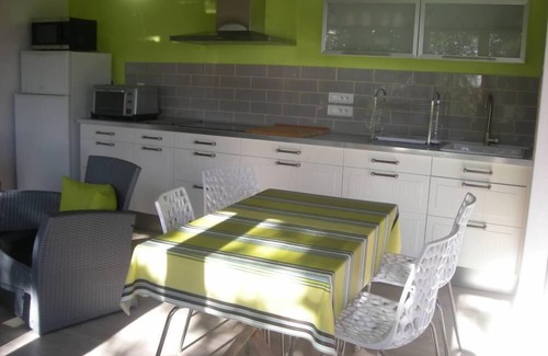 Pontchateau Cottage | Pontefract: rock of the house near the Brière