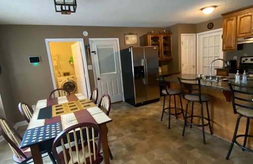 Westgate House | POOL! 4 beds, near Camp Lejeune, in Golf Course community, near Beaches sleeps 8