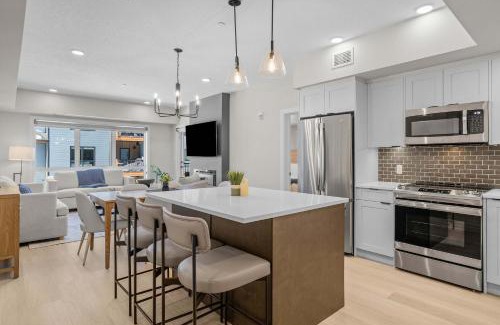 Copperstone Resort Apartment | Pool and hot tub Stunning 2Bd haven in the Rockies