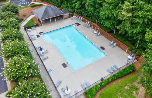Buford Apartment | Pool and Patio, 8 minutes from Mall of Georgia!
