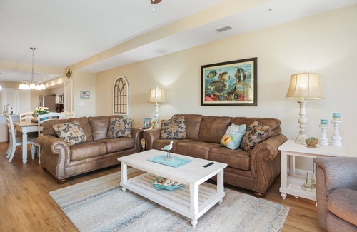 Mexico Beach Condo | Pool, Elevator, Beachview ~ MXB Club 2D