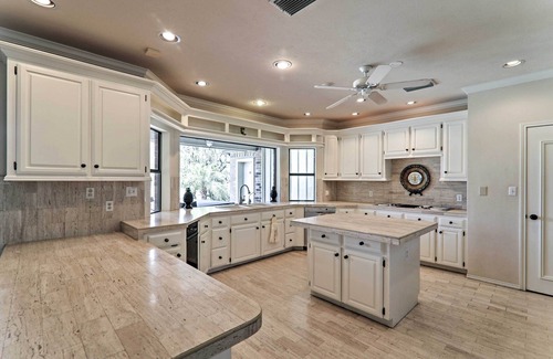 Harlingen House | Pool & Hot Tub: Lakefront Harlingen Home